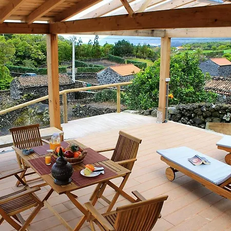 Villa 2 Bedrooms With Terrace And Wifi At Prainha *