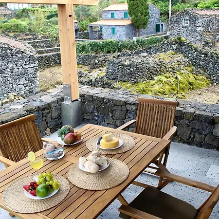 2 Bedrooms With Terrace And Wifi At Prainha Villa Prainha (Sao Roque do Pico)
