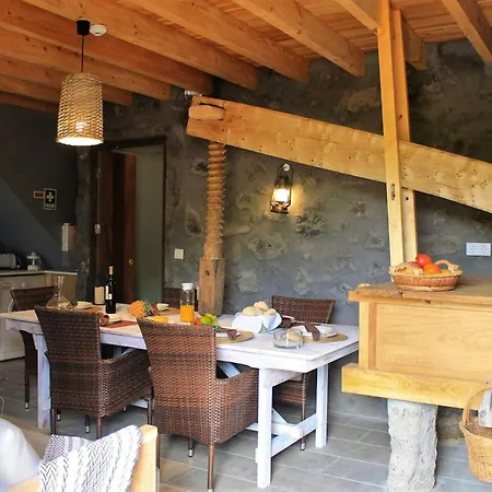 2 Bedrooms With Terrace And Wifi At Prainha * Prainha (Sao Roque do Pico)