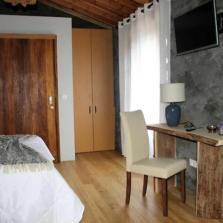 2 Bedrooms With Terrace And Wifi At Prainha *