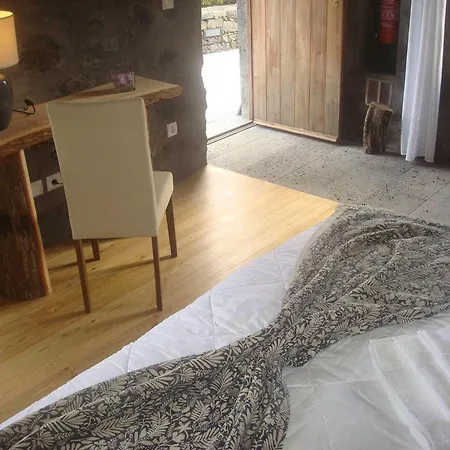 2 Bedrooms With Terrace And Wifi At Prainha Villa