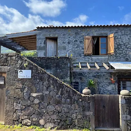 2 Bedrooms With Terrace And Wifi At Prainha
