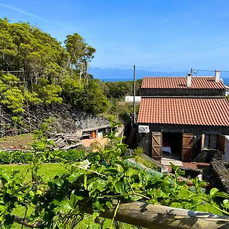 2 Bedrooms With Terrace And Wifi At Prainha * Prainha (Sao Roque do Pico)