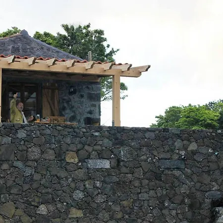 Villa 2 Bedrooms With Terrace And Wifi At Prainha *