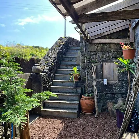 2 Bedrooms With Terrace And Wifi At Prainha *