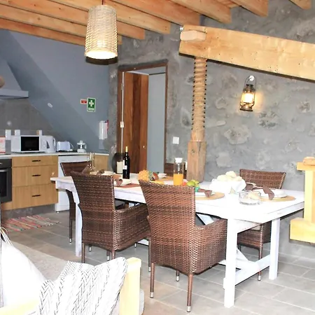 2 Bedrooms With Terrace And Wifi At Prainha Villa Prainha (Sao Roque do Pico)