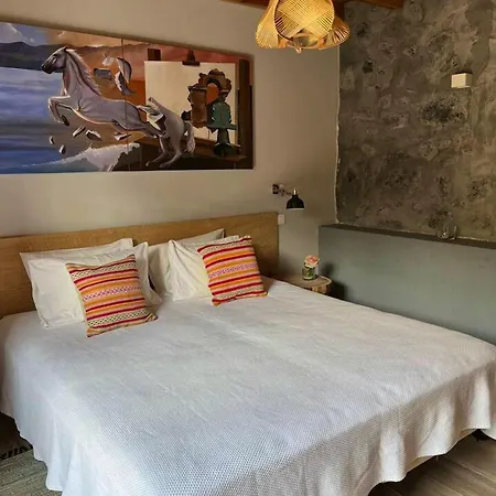 2 Bedrooms With Terrace And Wifi At Prainha